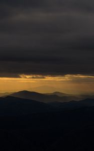 Preview wallpaper night, mountains, clouds, horizon, dark, overcast