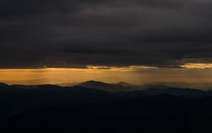 Preview wallpaper night, mountains, clouds, horizon, dark, overcast