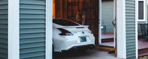 Preview wallpaper nissan 350z, nissan, sports car, car, garage