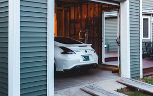 Preview wallpaper nissan 350z, nissan, sports car, car, garage