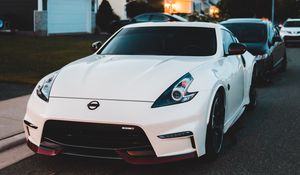 Preview wallpaper nissan 350z, nissan, sports car, car, front view, white