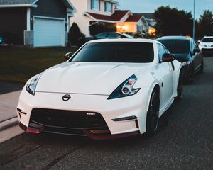 Preview wallpaper nissan 350z, nissan, sports car, car, front view, white