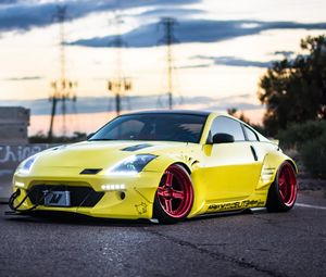 Preview wallpaper nissan 350z, yellow, side view