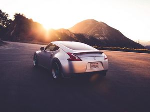 Preview wallpaper nissan, 370 z, car, traffic, road