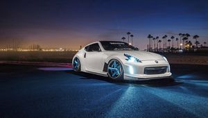 Preview wallpaper nissan, 370z, avant, white, side view