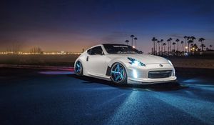 Preview wallpaper nissan, 370z, avant, white, side view