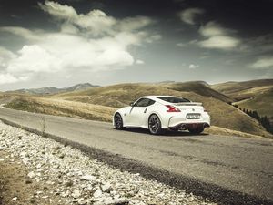 Preview wallpaper nissan, 370z, road, white, side view