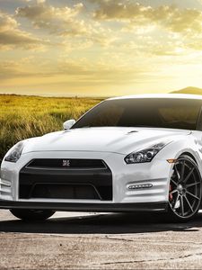 Preview wallpaper nissan gt-r, nissan, white, auto