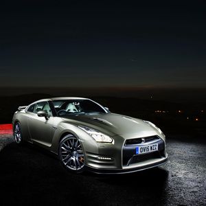 Preview wallpaper nissan, gt-r, side view, night