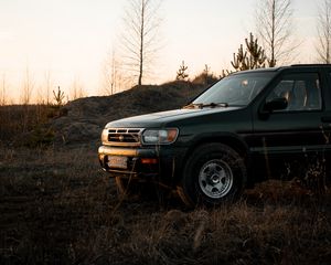 Preview wallpaper nissan, jeep, car, side view, sunset