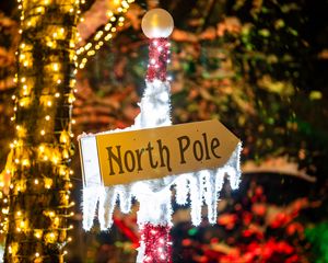 Preview wallpaper north pole, sign, inscription, text, backlight