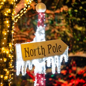 Preview wallpaper north pole, sign, inscription, text, backlight