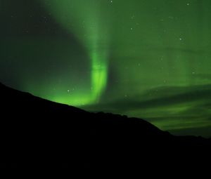 Preview wallpaper northern lights, aurora, green, night, dark