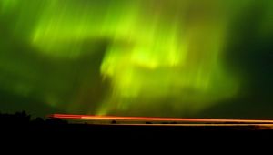 Preview wallpaper northern lights, aurora, horizon, starry sky, green