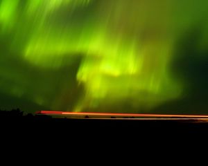 Preview wallpaper northern lights, aurora, horizon, starry sky, green
