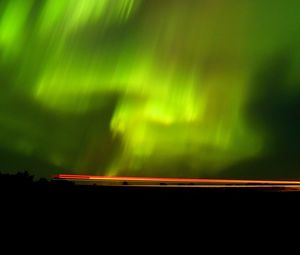 Preview wallpaper northern lights, aurora, horizon, starry sky, green