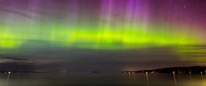 Preview wallpaper northern lights, aurora, horizon, night, starry sky