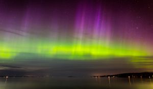 Preview wallpaper northern lights, aurora, horizon, night, starry sky