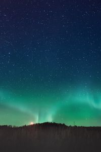 Preview wallpaper northern lights, aurora, horizon, stars, starry sky, night