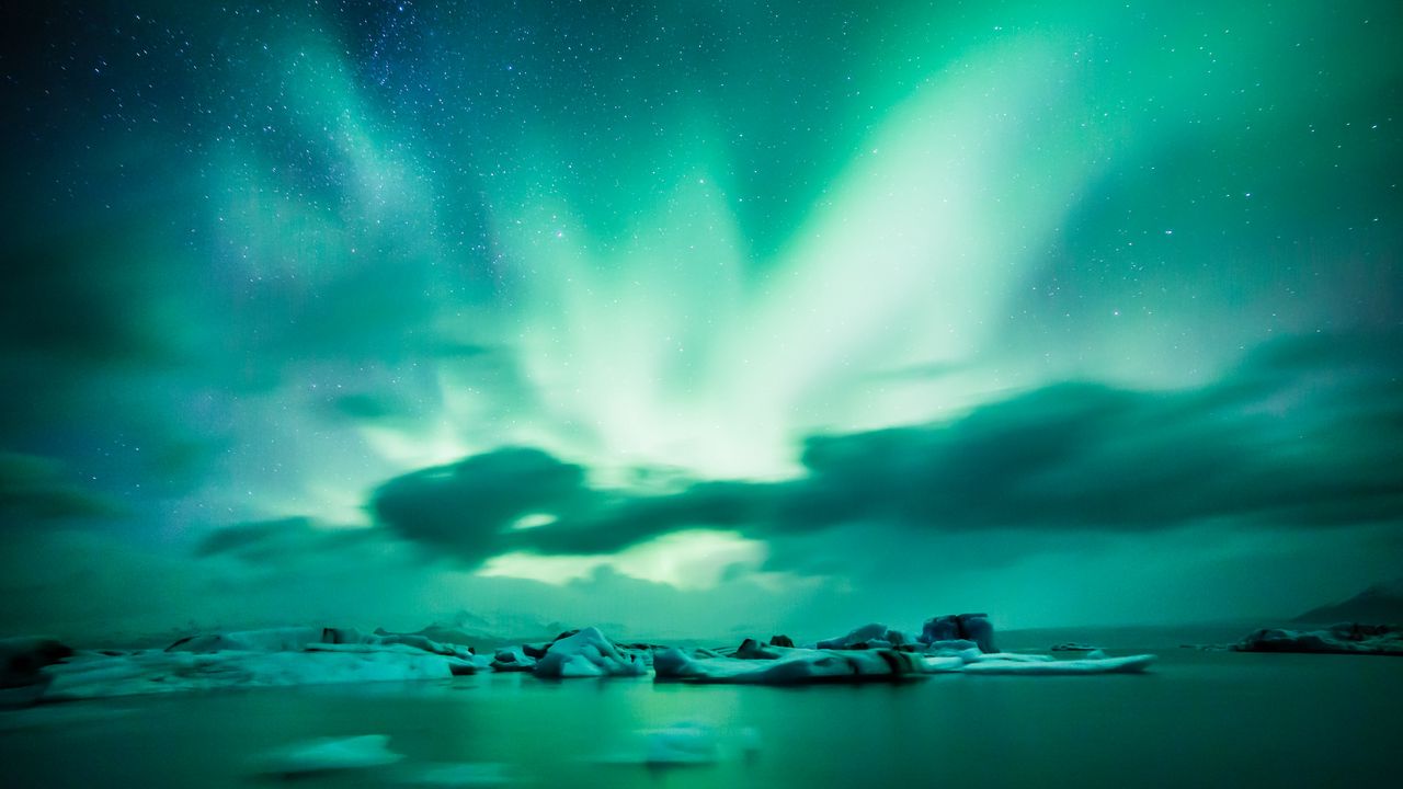 Wallpaper northern lights, aurora, lake, ice, horizon, iceland
