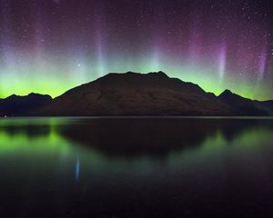 Preview wallpaper northern lights, aurora, mountain, lake, queenstown, new zealand