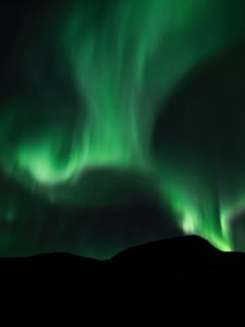 Preview wallpaper northern lights, aurora, mountain, night, sky, green