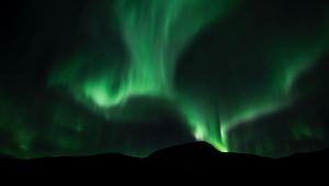 Preview wallpaper northern lights, aurora, mountain, night, sky, green