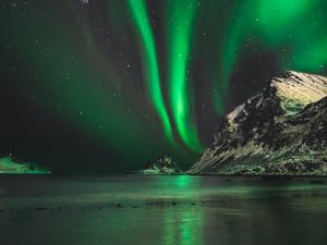 Preview wallpaper northern lights, aurora, mountain, snow, ice, norway