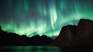 Preview wallpaper northern lights, aurora, mountains, lake, night