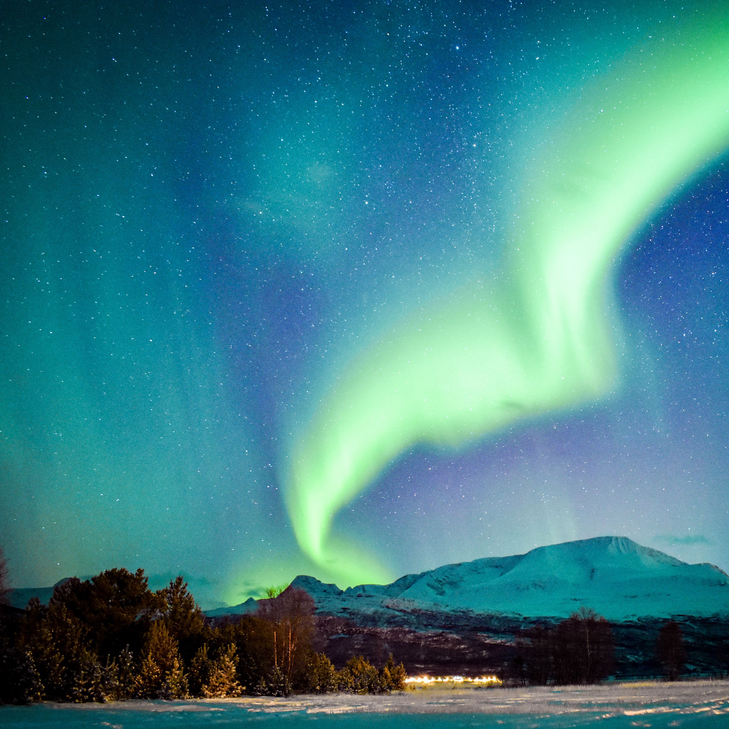 Download wallpaper 2780x2780 northern lights, aurora, mountains, night, winter ipad air, ipad