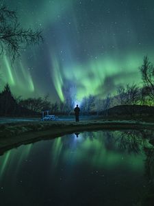 Preview wallpaper northern lights, aurora, night, silhouette, dark