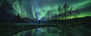 Preview wallpaper northern lights, aurora, night, silhouette, dark