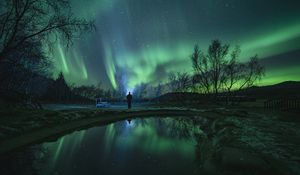 Preview wallpaper northern lights, aurora, night, silhouette, dark