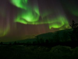 Preview wallpaper northern lights, aurora, night, dark, green