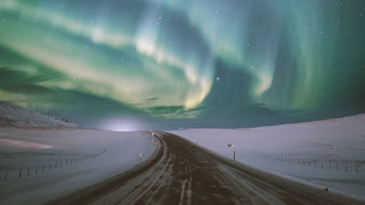 Wallpaper northern lights, aurora, road, snow, starry sky