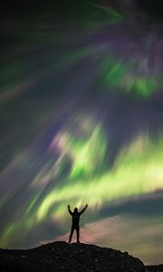 Preview wallpaper northern lights, aurora, silhouette, solitude, alone