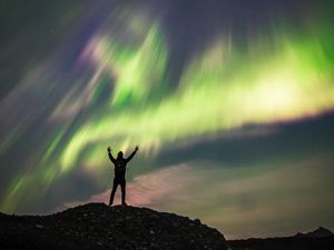 Preview wallpaper northern lights, aurora, silhouette, solitude, alone