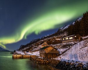 Preview wallpaper northern lights, building, slope, coast