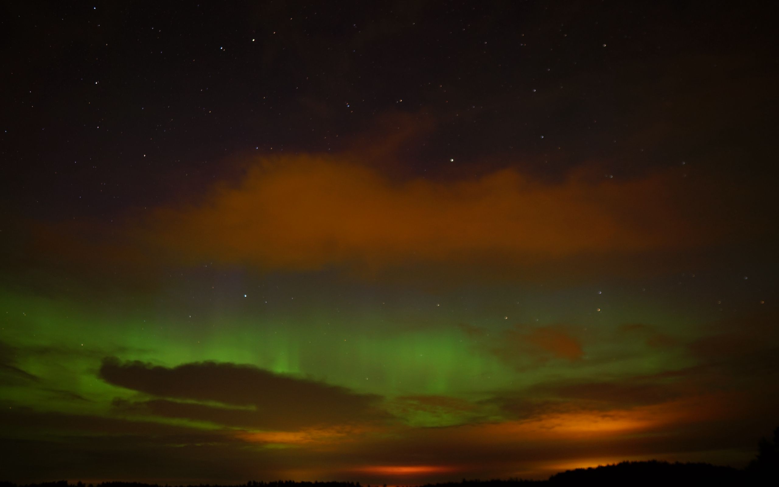 2560x1600 Wallpaper northern lights, clouds, stars, space, dark