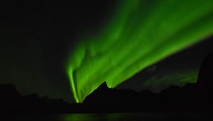 Preview wallpaper northern lights, green, dark