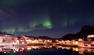 Preview wallpaper northern lights, houses, buildings, reflection, lake, night