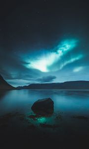 Preview wallpaper northern lights, lake, mountains, night, sky