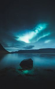 Preview wallpaper northern lights, lake, mountains, night, sky