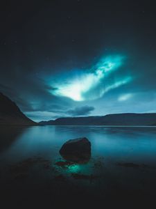 Preview wallpaper northern lights, lake, mountains, night, sky