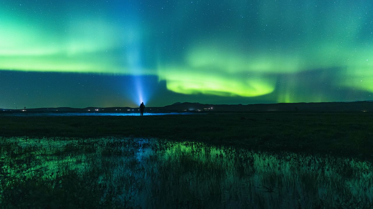 Wallpaper northern lights, man, night, glow