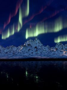 Preview wallpaper northern lights, mountains, aurora