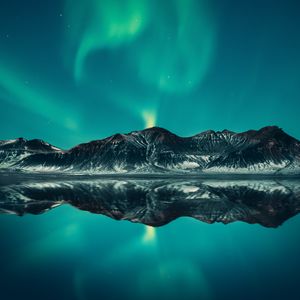 Preview wallpaper northern lights, mountains, lake, night, landscape