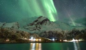 Preview wallpaper northern lights, mountains, lights, lake