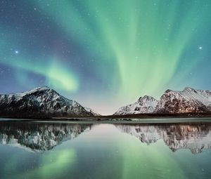 Preview wallpaper northern lights, mountains, snow, reflection, lofoten islands, norway