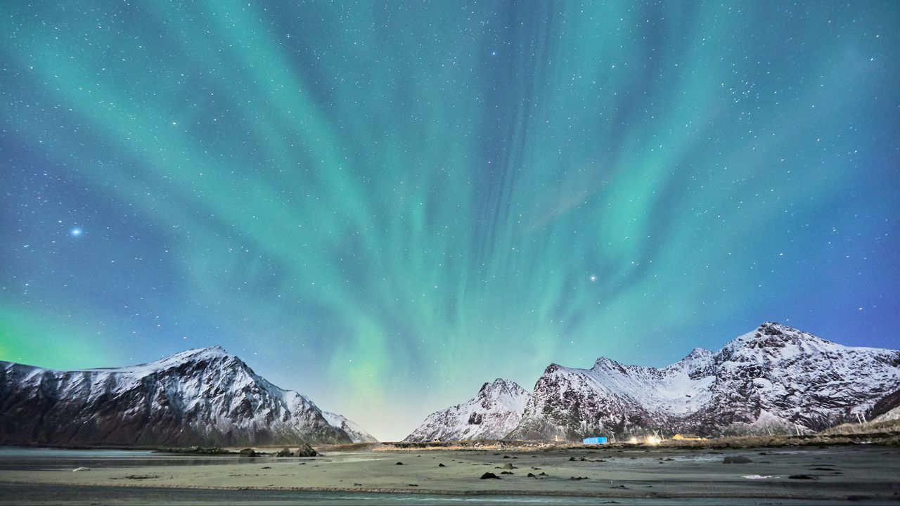 Wallpaper northern lights, mountains, snow, snowy, landscape